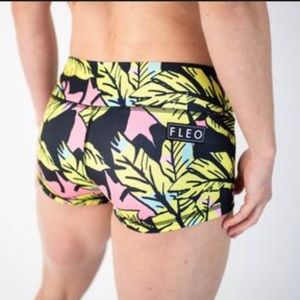 Fleo Miami Leaf in small